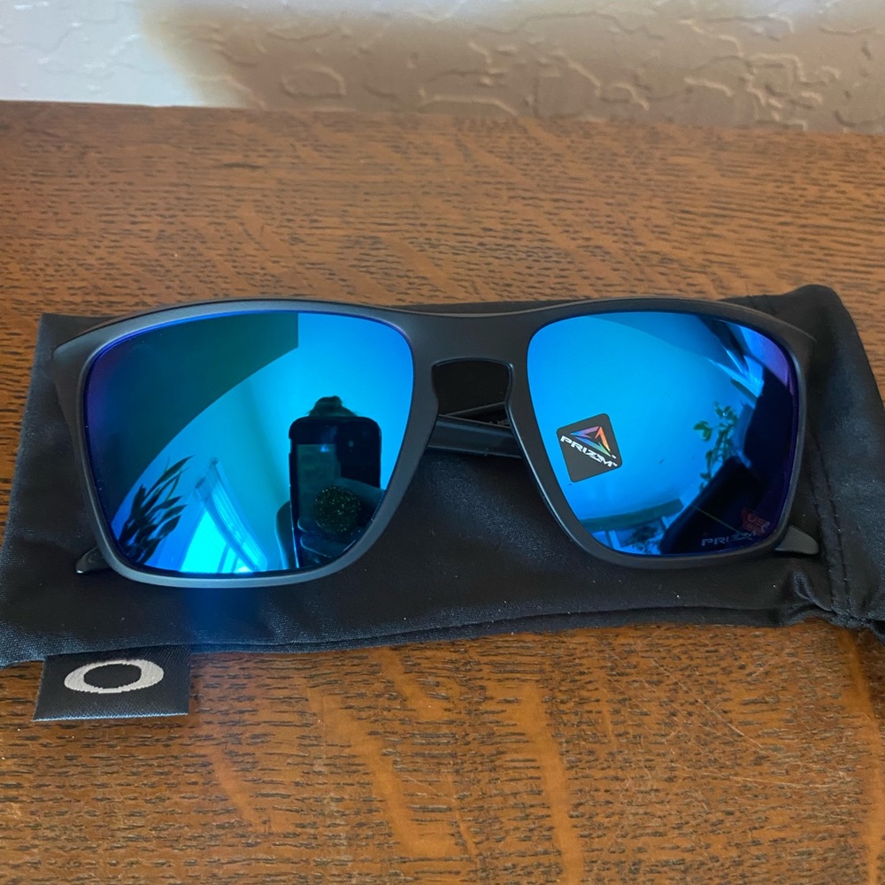 Oakley sunglasses sylas
